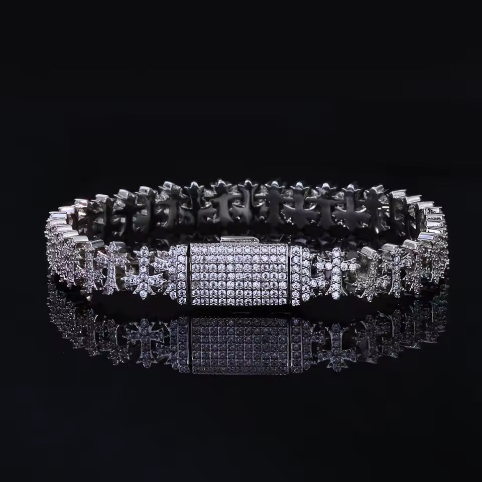 DÖUBLE CRÖSS BRACELET